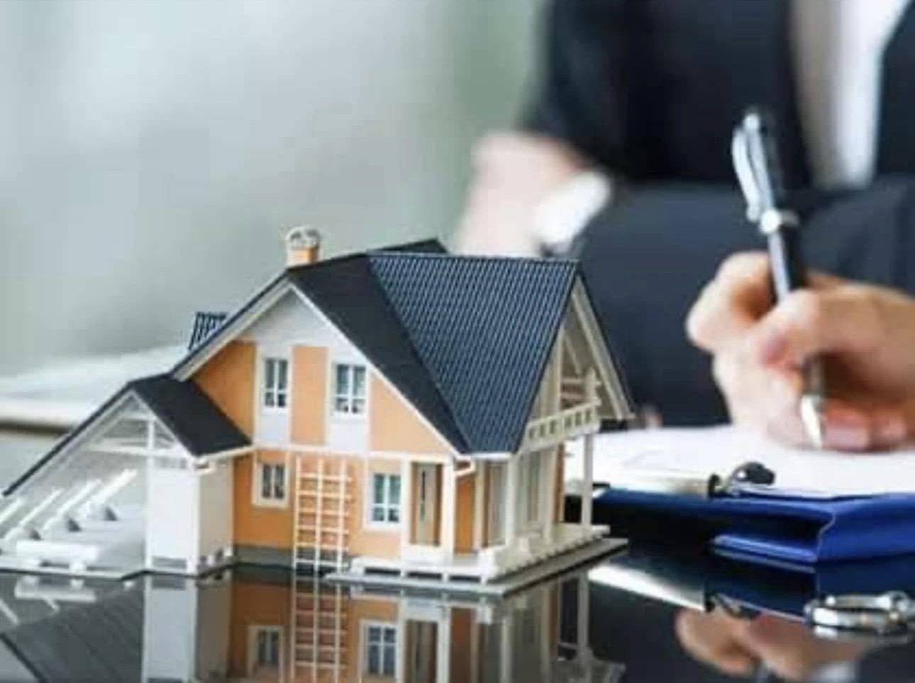 Asistencia jurídica inmobiliaria — consulta sobre compra de inmuebles